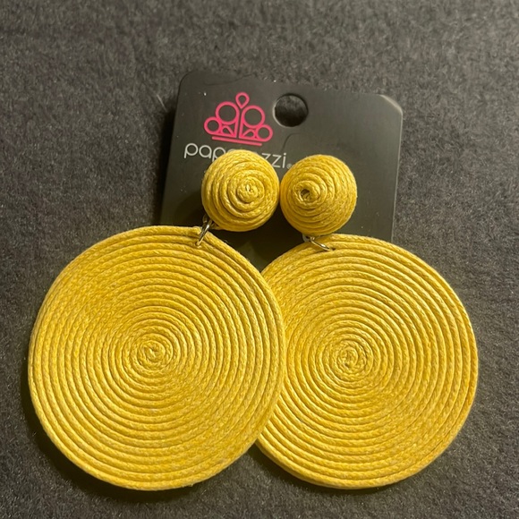 paparazzi earrings 💛